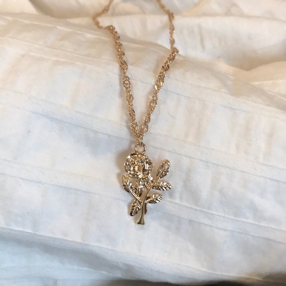 Rose necklace - Picture 3 of 4